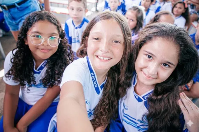  Patos alcança marca histórica com 92% de alunos do 2º ano alfabetizados e fluentes em 2025