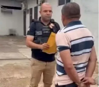 Professor é preso suspeito de abusar sexualmente de mais de 240 crianças e adolescentes