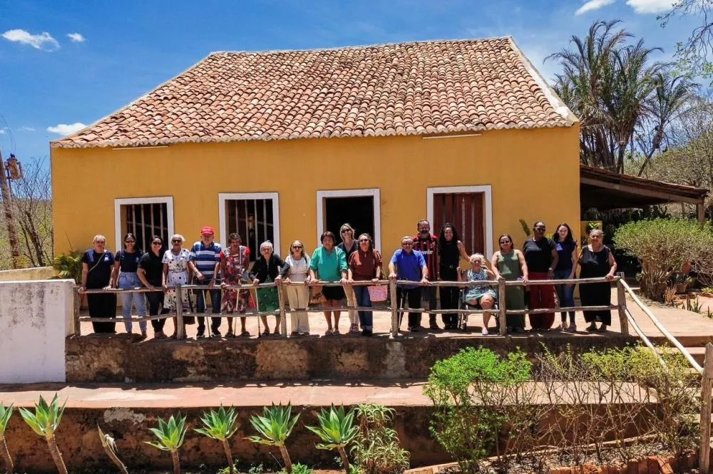 Centro Dia do Idoso promove passeio ao Casarão do Jabre, em Maturéia