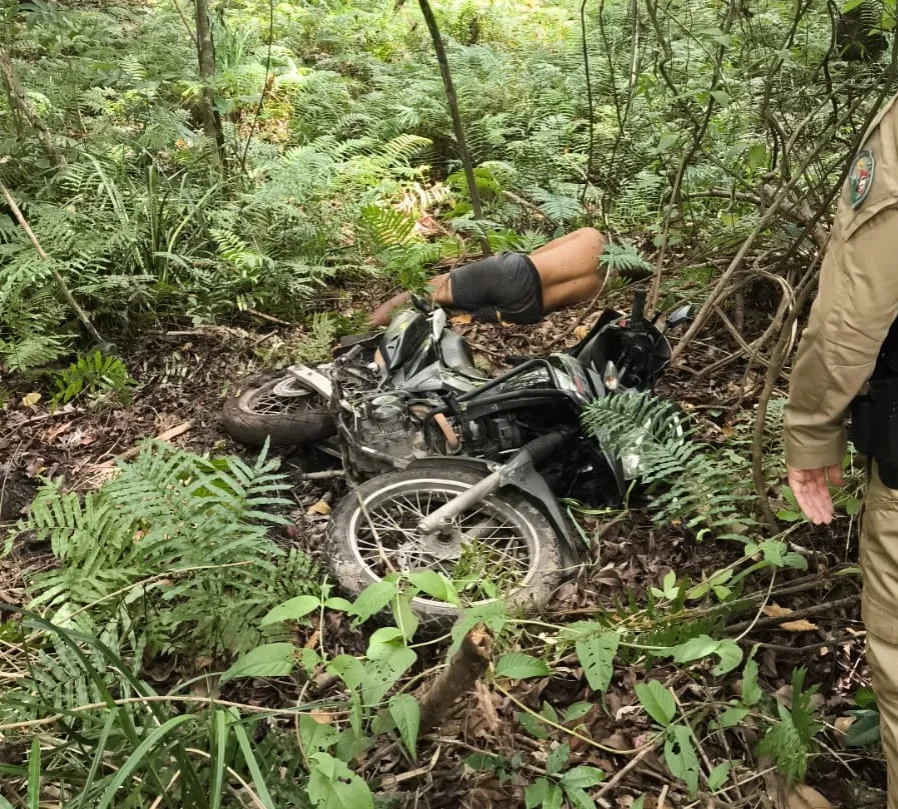 Motoboy que estava desaparecido é encontrado morto em área de mata, na Paraíba