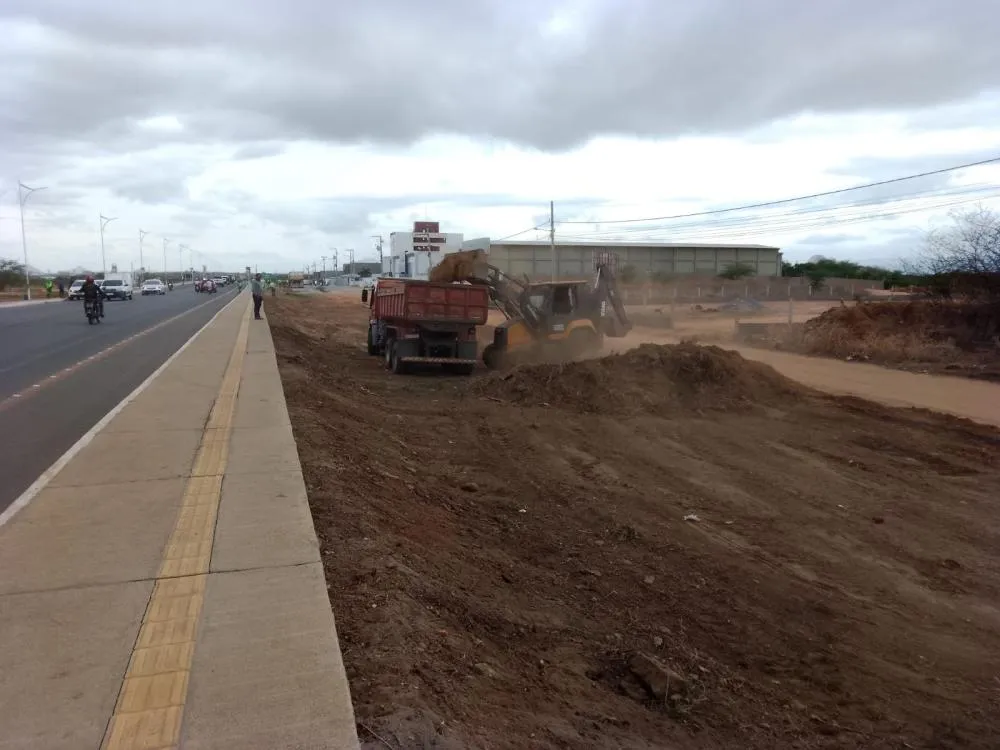 SEINFRA intensifica serviços de infraestrutura e manutenção urbana em Patos nesta terça-feira (27)
