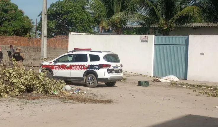 Filho morre e pai é baleado durante ataque a tiros, na Paraíba