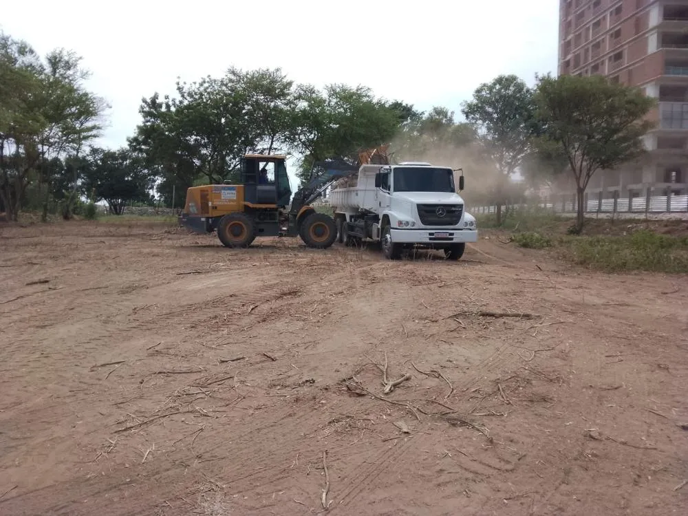 Prefeitura de Patos executa ações de infraestrutura e serviços públicos nesta quinta-feira (29)