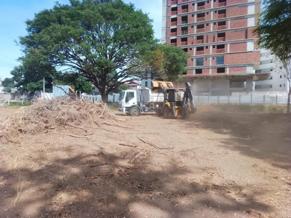 Prefeitura de Patos intensifica ações de infraestrutura e limpeza urbana nesta segunda-feira (2)