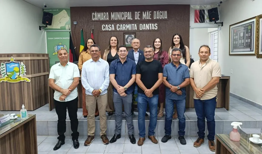 Câmara de Mãe d’Água abre ano legislativo de 2026 com Sessão Solene bastante prestigiada e prestação de contas do Executivo