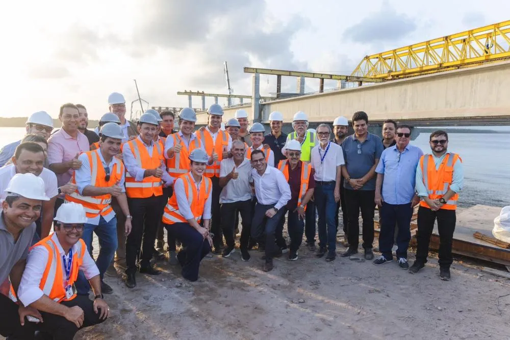 Nabor visita obras da Ponte do Futuro e destaca impacto para mobilidade e turismo na Paraíba