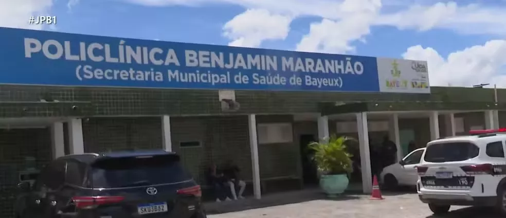 Adolescente de 16 anos é morto a tiros dentro de policlínica em Bayeux; polícia investiga possível retaliação de facção