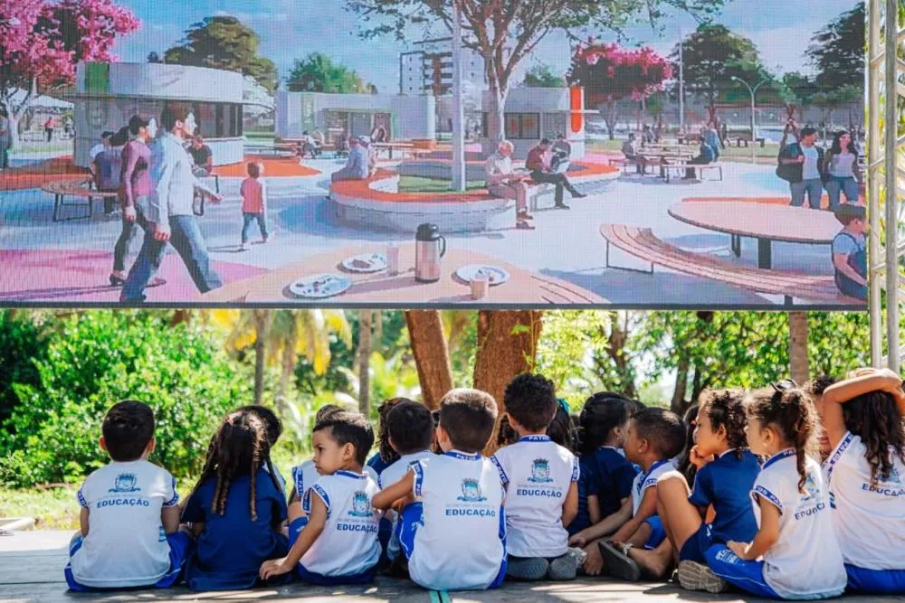 Natureza e infância: Patos apresenta projeto do Parque da Infância e realiza plantio de 50 mudas
