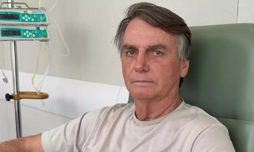Bolsonaro é internado na UTI com febre, calafrios e sudorese; boletim confirma quadro de broncopneumonia