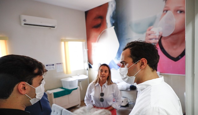 Governador em exercício visita UTI de Catolé do Rocha e destaca interiorização dos serviços de saúde 