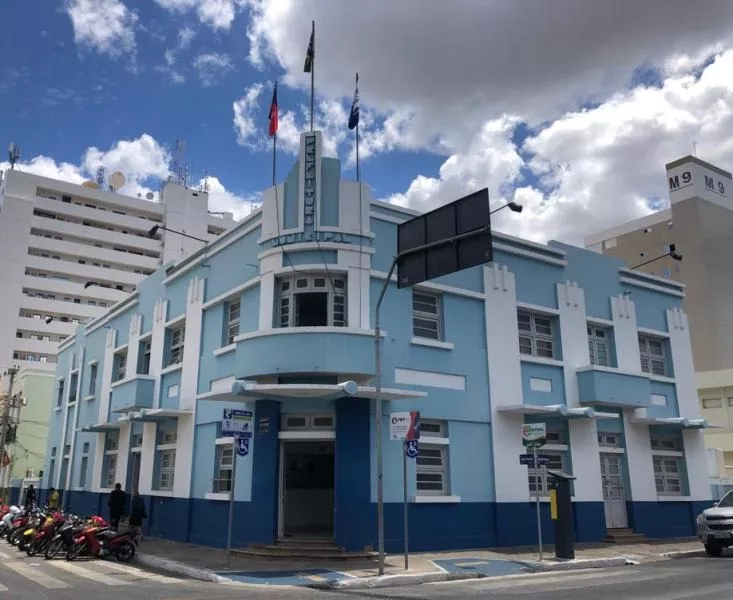 Prefeitura de Patos homologa concurso e convoca aprovados para apresentação de documentos