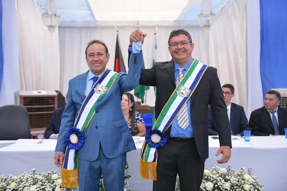 Justiça Eleitoral julga improcedente ação que pedia cassação de prefeito e vice de Teixeira por suposto abuso de poder