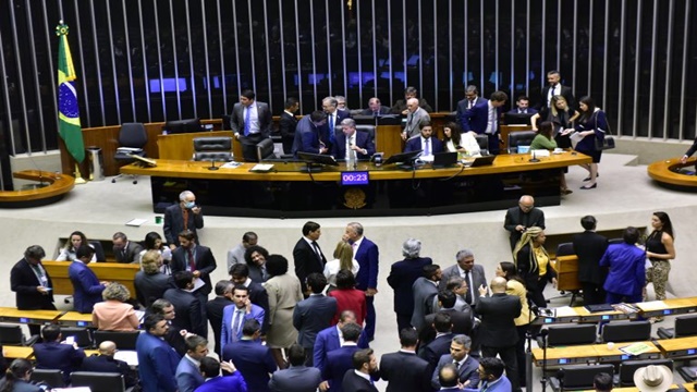 Paraíba pode perder dois deputados federais para 2026 segundo dados do novo Censo 