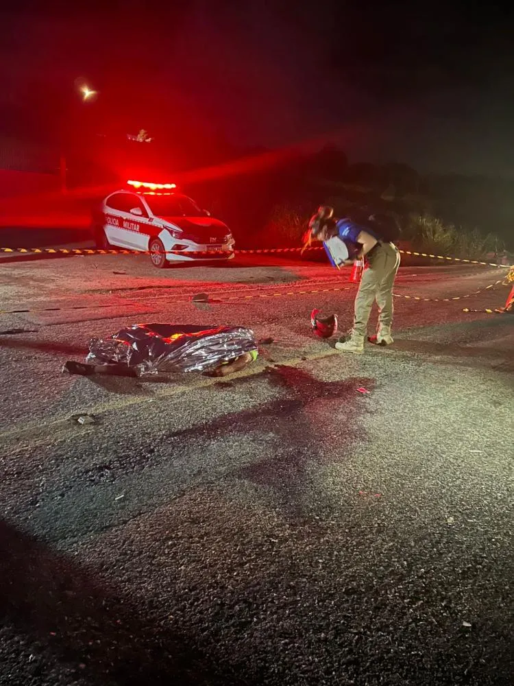 Trabalhador morre em acidente envolvendo carros de funerária, na Paraíba