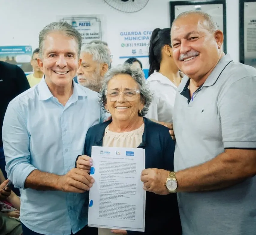 Prefeitura de Patos entrega Certidões de Regularização Fundiária no Conjunto dos Sapateiros