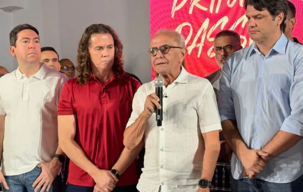 Após suspense, Cícero diz “sim” e confirma candidatura ao governo