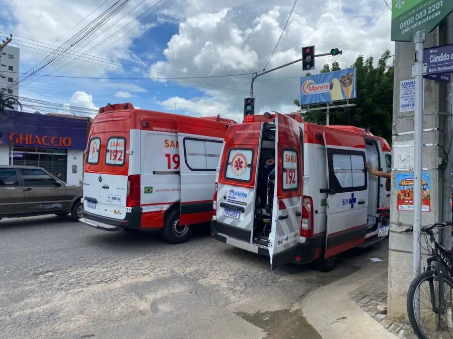 Mulher de 63 anos tem parada cardíaca em ambulância do SAMU/Patos e é reanimada com sucesso
