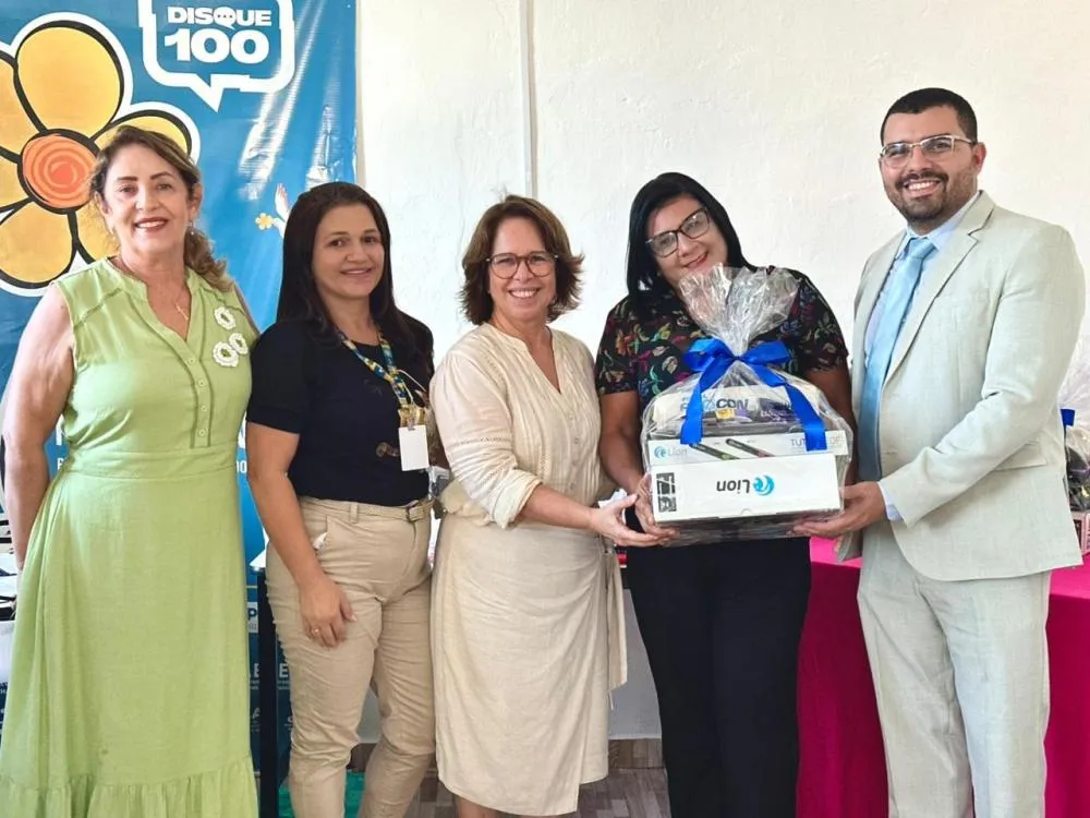SEMUDESH realiza entrega de certificados e kits de cursos profissionalizantes em Santa Gertrudes