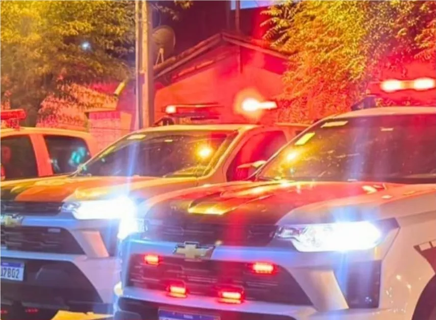 Polícia Militar atende ocorrência de violência doméstica e conduz envolvidos à delegacia em Teixeira