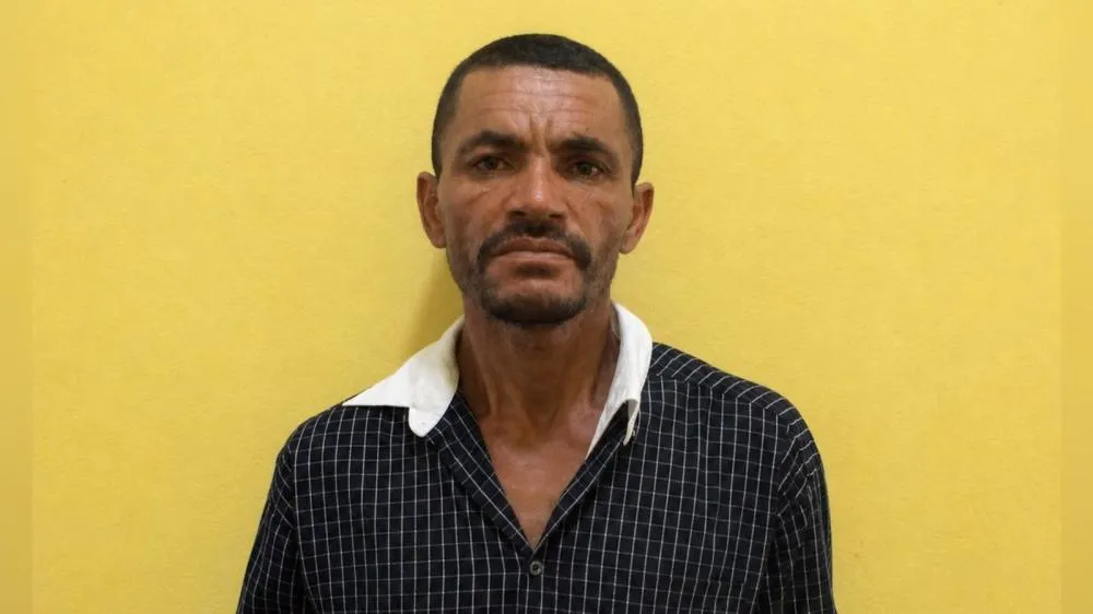 Homem é executado a tiros dentro de residência no bairro Dona Milindra, em Patos