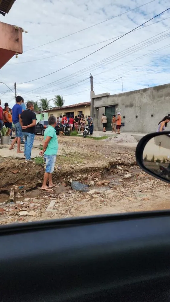 Homem morre e tem rosto desfigurado após ser atingido com vários tiros na cabeça na Paraíba