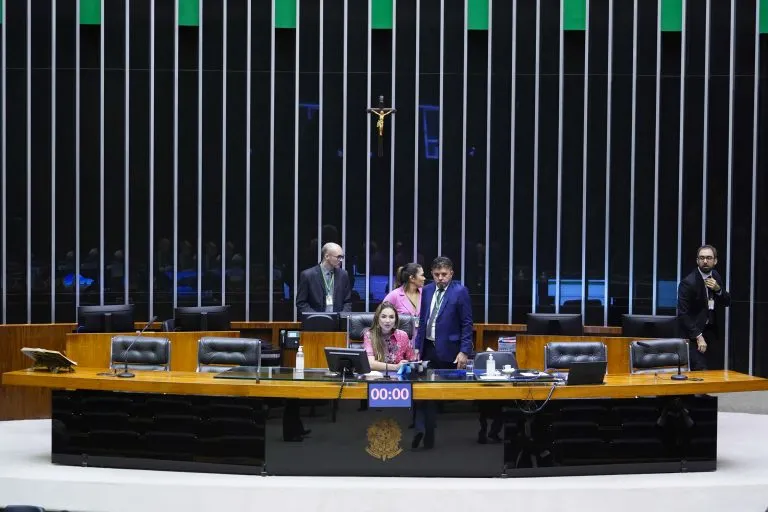 Número de vagas de vereadores e deputados pode reduzir na Paraíba