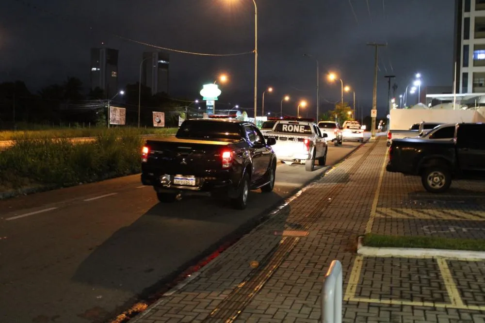 Quase 20 pessoas são presas e fuzil de alto poder é apreendido durante operação contra facções em João Pessoa