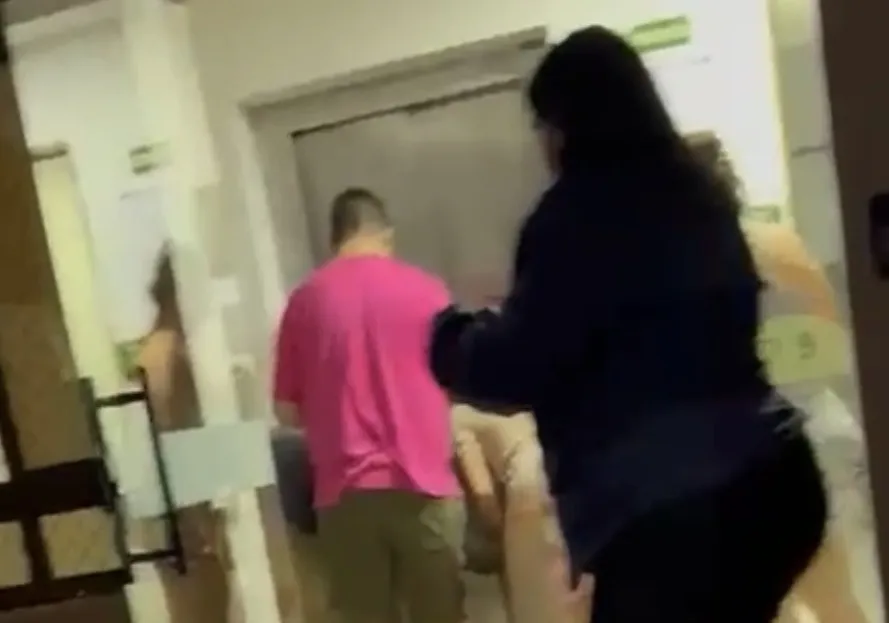 VÍDEO: Elevador despenca com mulher e duas crianças no Altiplano, em João Pessoa 