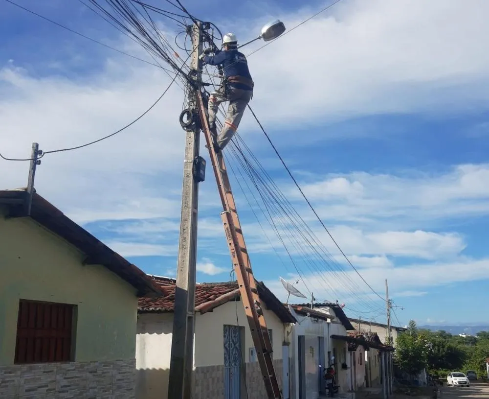 Serviços Públicos e Infraestrutura realizam intervenções em vários bairros de Patos nesta quarta-feira