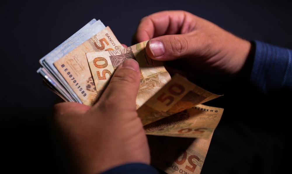 Bancos alertam para golpes no programa ‘Desenrola Brasil’