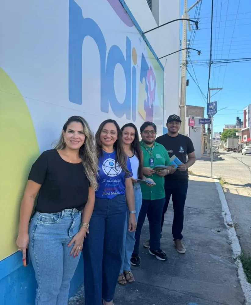 SEMADS orienta moradores sobre descarte de lixo e poda urbana em Patos