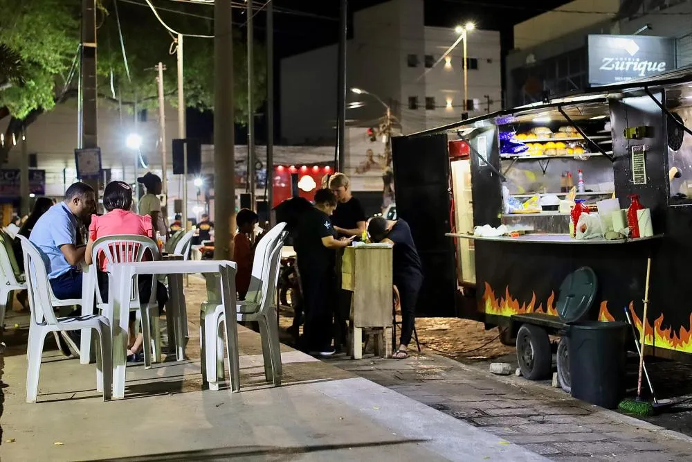 Prefeitura de Patos reforça prazo para cadastro de comerciantes, food trucks e ambulantes para o Namoramor 2026