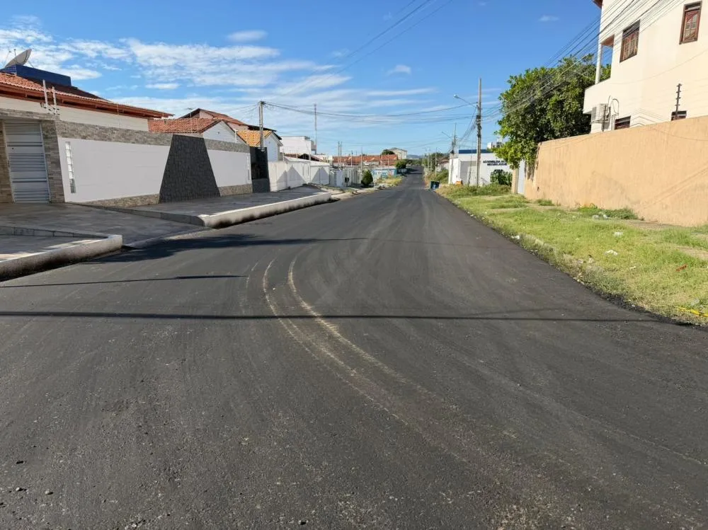 Prefeitura de Patos conclui recapeamento asfáltico em vias dos bairros Noé Trajano, Belo Horizonte e Novo Horizonte