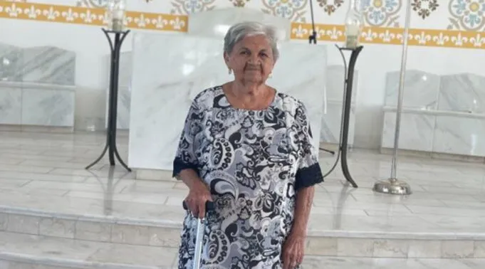 Família informa o falecimento de Severina Ferreira Costa de Queiroz (Dona Neném), após complicações decorrentes de queda em Patos. 