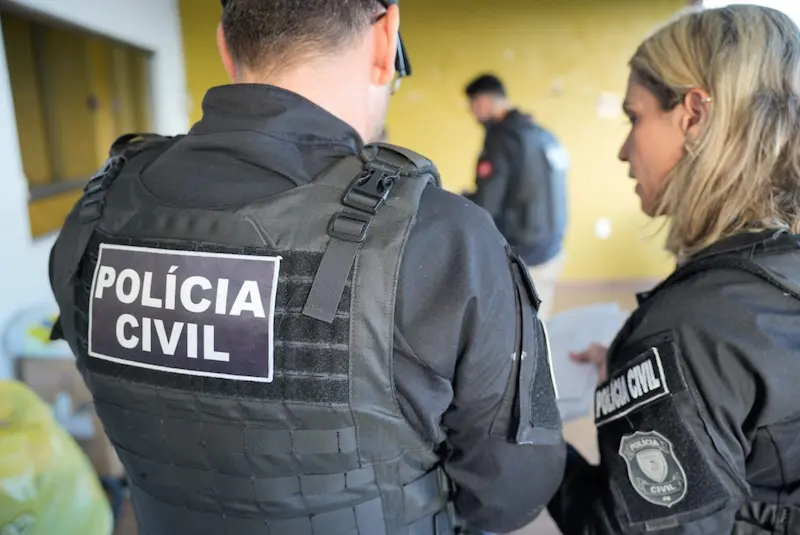 Policial é preso suspeito de pedir propina para liberar veículo apreendido, no agreste paraibano