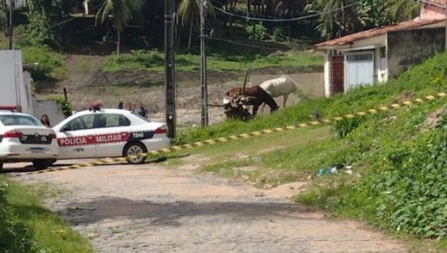 Homem é executado com vários tiros no meio da rua na manhã deste domingo (23), em João Pessoa 