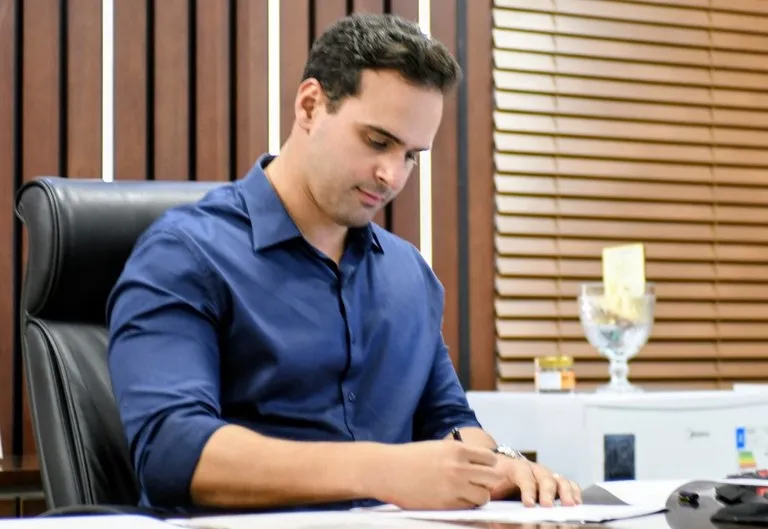 Governador Lucas Ribeiro anuncia convocação de 1.829 concursados para a educação, saúde e segurança pública