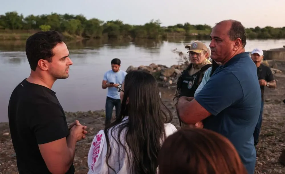 Governador Lucas Ribeiro visita São Miguel de Taipu e anuncia ação emergencial para tirar população do isolamento por conta das chuvas 