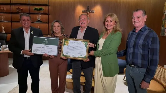 Patos recebe certificações nacional e internacional por ações de arborização urbana