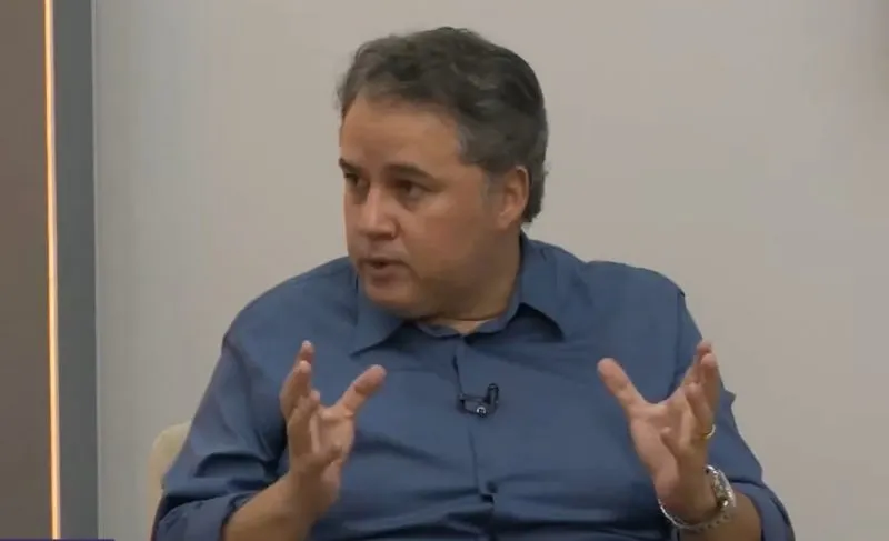 Efraim avalia que ‘polarização’ vai levá-lo ao segundo turno na Paraíba
