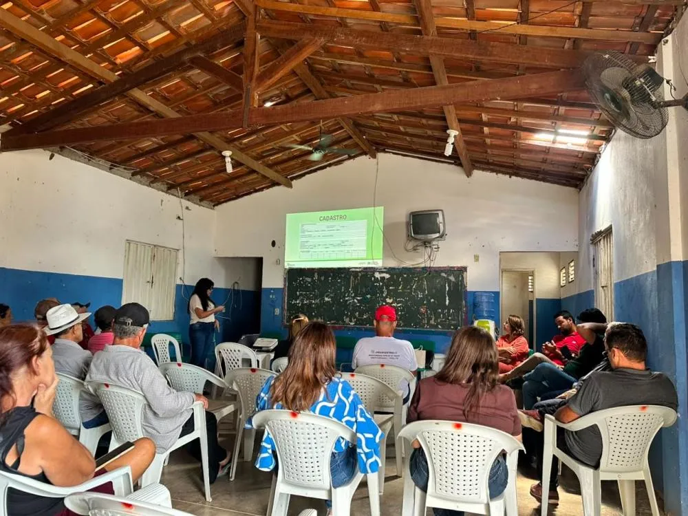 Agricultores do município de Patos têm incentivo para participarem do PAA do leite
