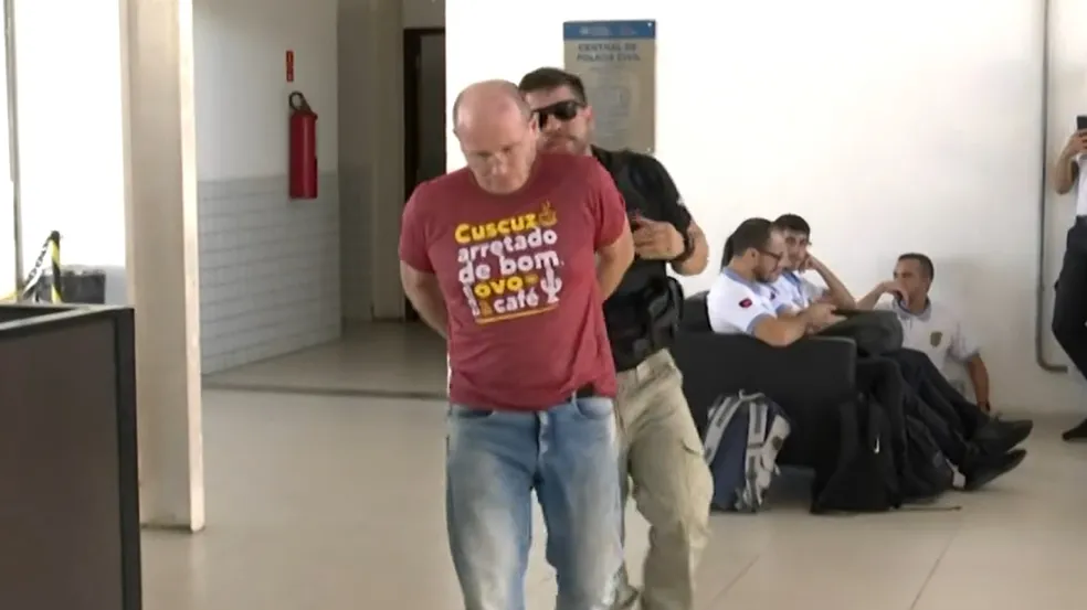 Francês é preso suspeito de armazenar pornografia infantil, em João Pessoa