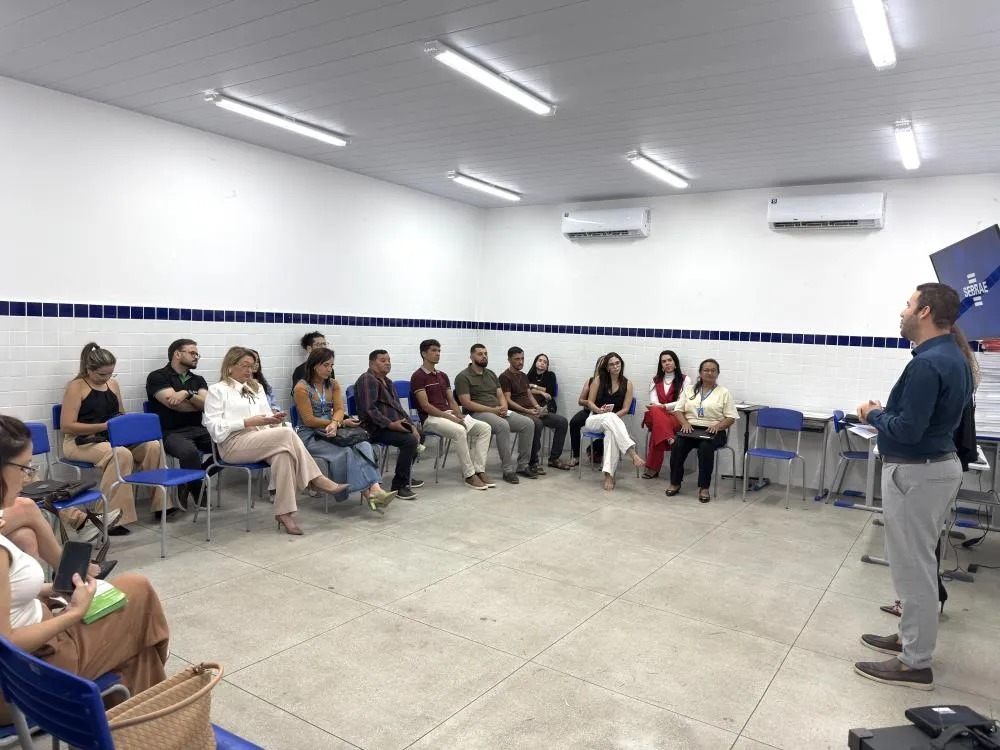 Sala do Empreendedor Itinerante leva serviços ao bairro Jatobá e encerra programação com roda de conversa sobre empreendedorismo