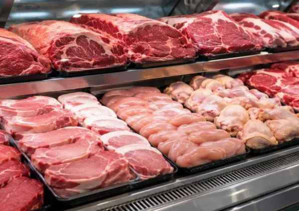 PROCON Patos identifica variações de até 75,40% nos preços de carnes e produtos de granja