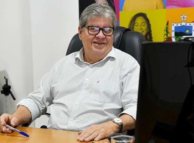 João Azevêdo reassume cargo e destaca missão positiva na China