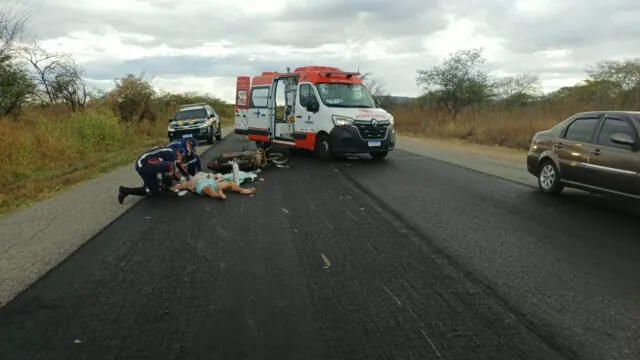 Homem fica gravemente ferido em acidente de moto em Condado