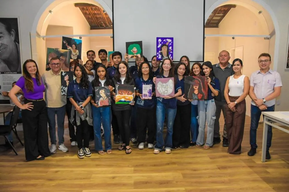 Agosto Lilás: Exposição de artes e antologia poética sobre combate à violência contra a mulher são abertas em Patos