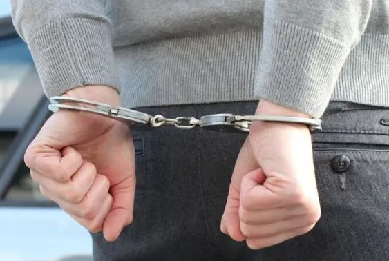 Porteiro de condomínio é preso suspeito de estuprar adolescente de 12 anos em João Pessoa