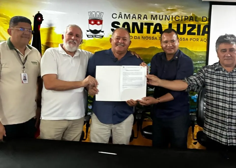 Prefeito de Patos assina adesão ao Garantia Safra 2026/2027