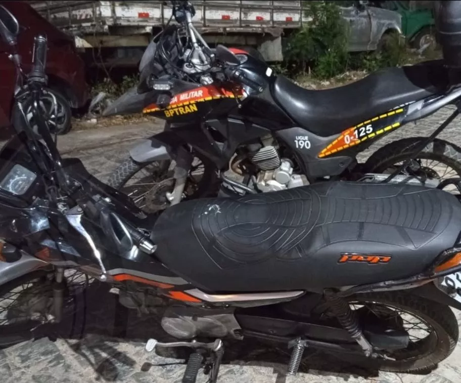 Polícia Militar identifica adulteração em motocicleta e conduz possuidor à delegacia em Patos 